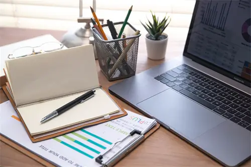 月亮以西含义男孩